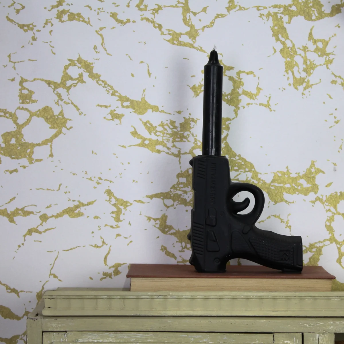 Zwarte Pistool Kandelaar