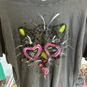 Artistiek Tijger T-shirt – Handmade – Neon Grijs